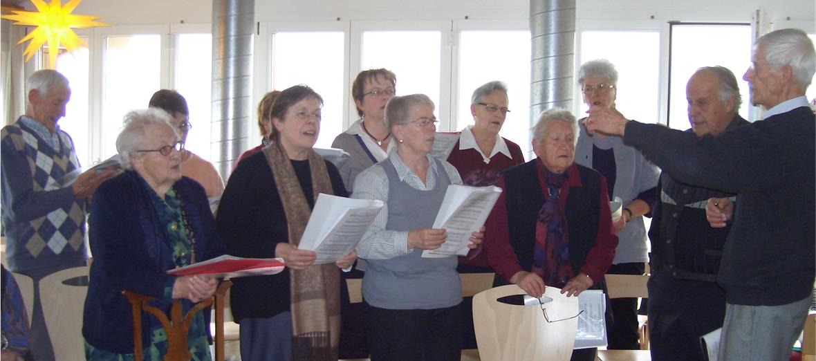 Diemtigchörli unter der Leitung von Hans Stucki.
