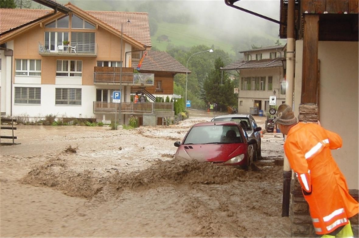 Dramatische Szenen im August 2005 in Oey.