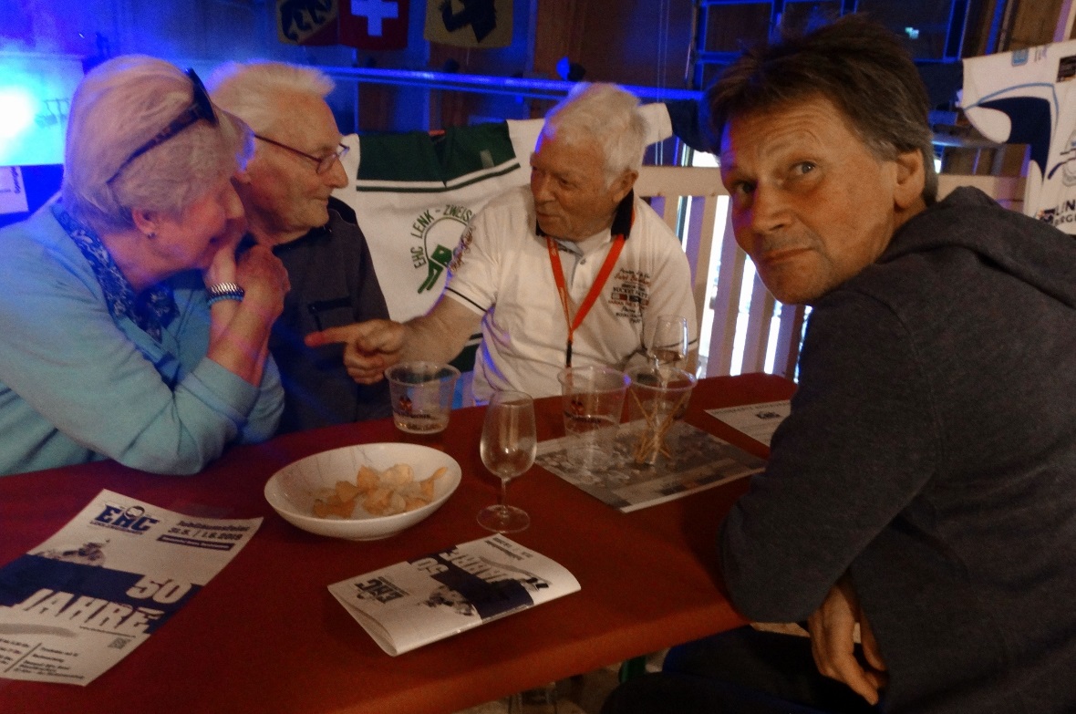 Ehemalige Spieler trafen sich in der Ausstellung mit den Aktiven und tauschten E...