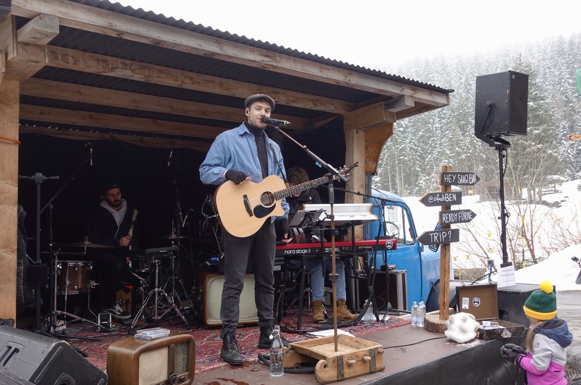 EifachBen sang sich im Bärgläger in die Herzen des Publikums.