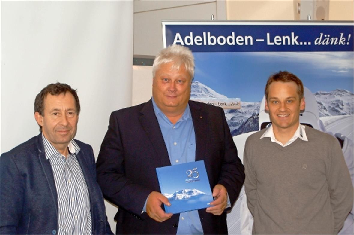 «Mier mache alles für üser Gescht» Ein Buch als Geschenk für alle Saisonkarten-InhaberInnen: Hansueli Hählen prägte die 25-jährige Vergangenheit der Skiregion Adelboden-Lenk wie kein anderer. Markus Hostettler und Matthias Werren wollen den Tarifverbund erfolgreich in die nächste Zukunft führen.