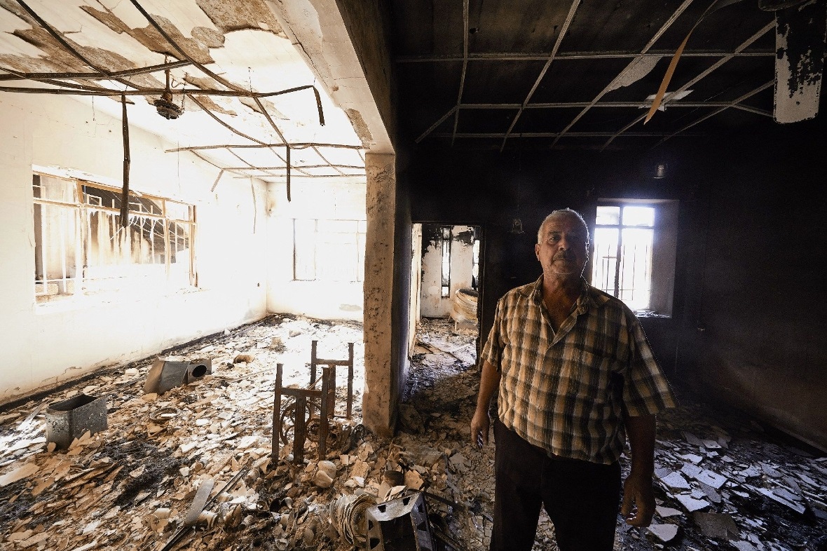 Ein Christ kehrt nach der Vertreibung der IS-Terroristen zurück.