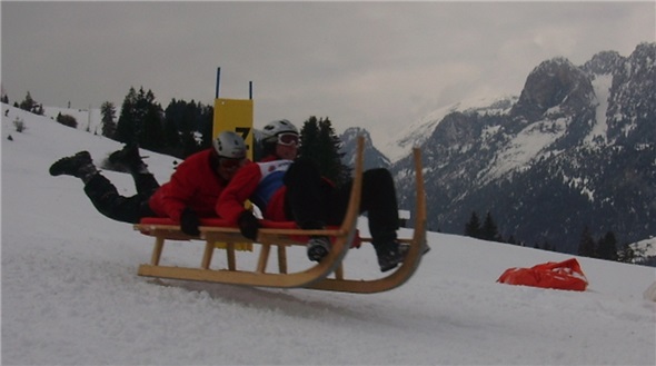 Ein Oberwilerteam, Siegenthaler Kurt und Knutti Mike bei der Zieleinfahrt. Foto der Zieleinfahrt gemacht von Sabine Gfeller.