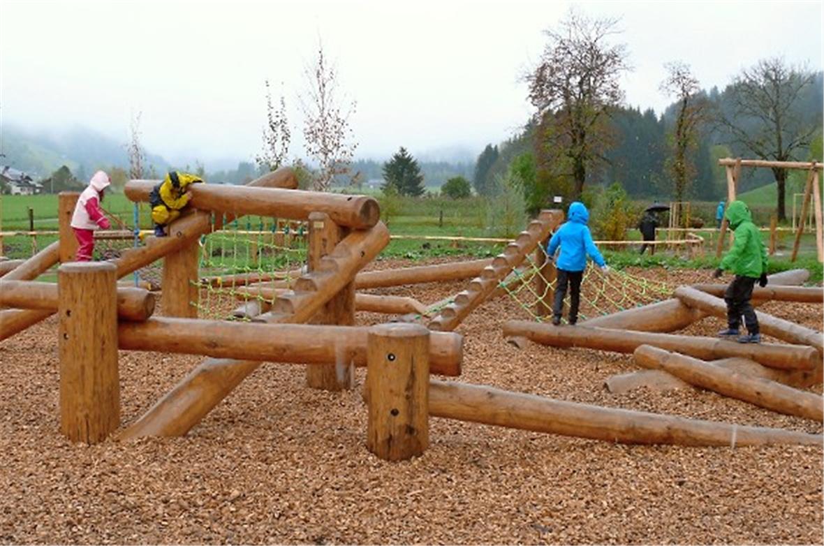 Ein Platz zum Spielen oder ein richtiger Spielplatz!