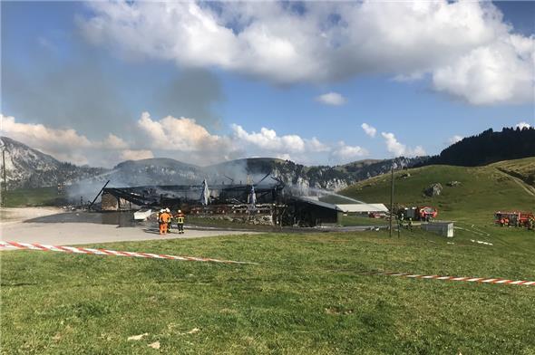 Ein Raub der Flammen: Das ehemalige Bergrestaurant Seebergsee in der Gemeinde Diemtigen.