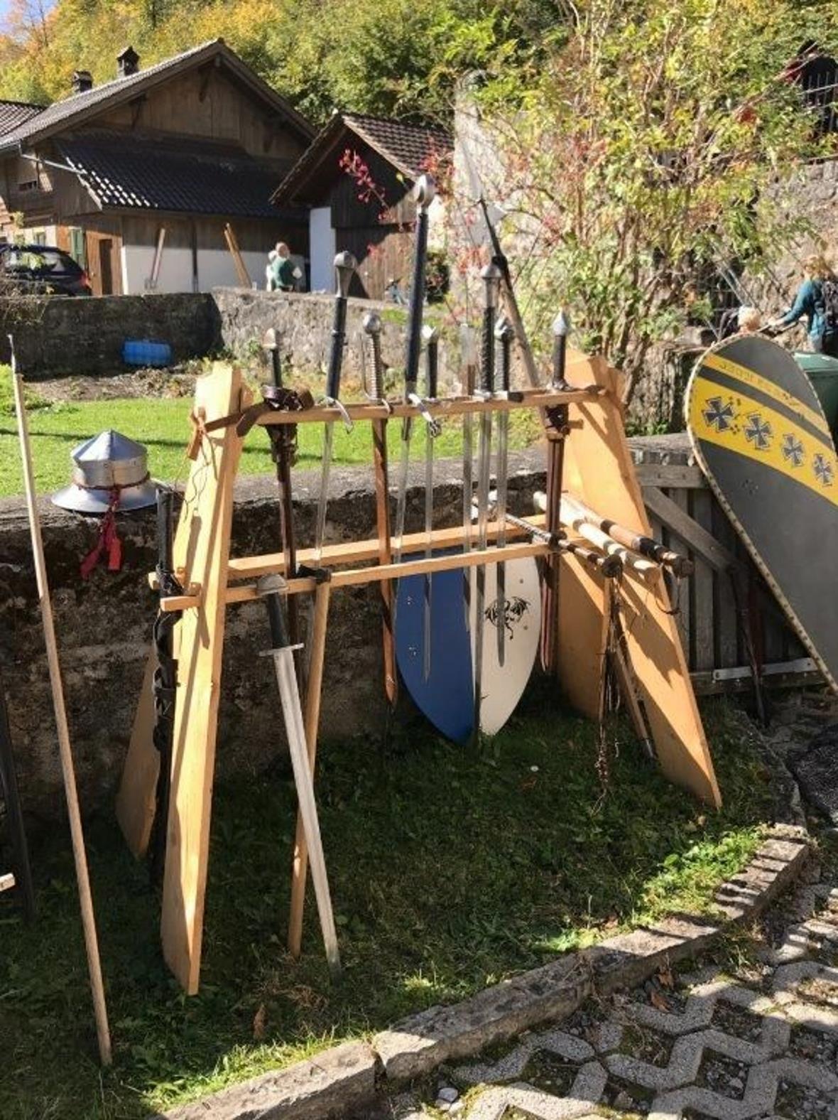 Ein Teil der Waffenkammer.