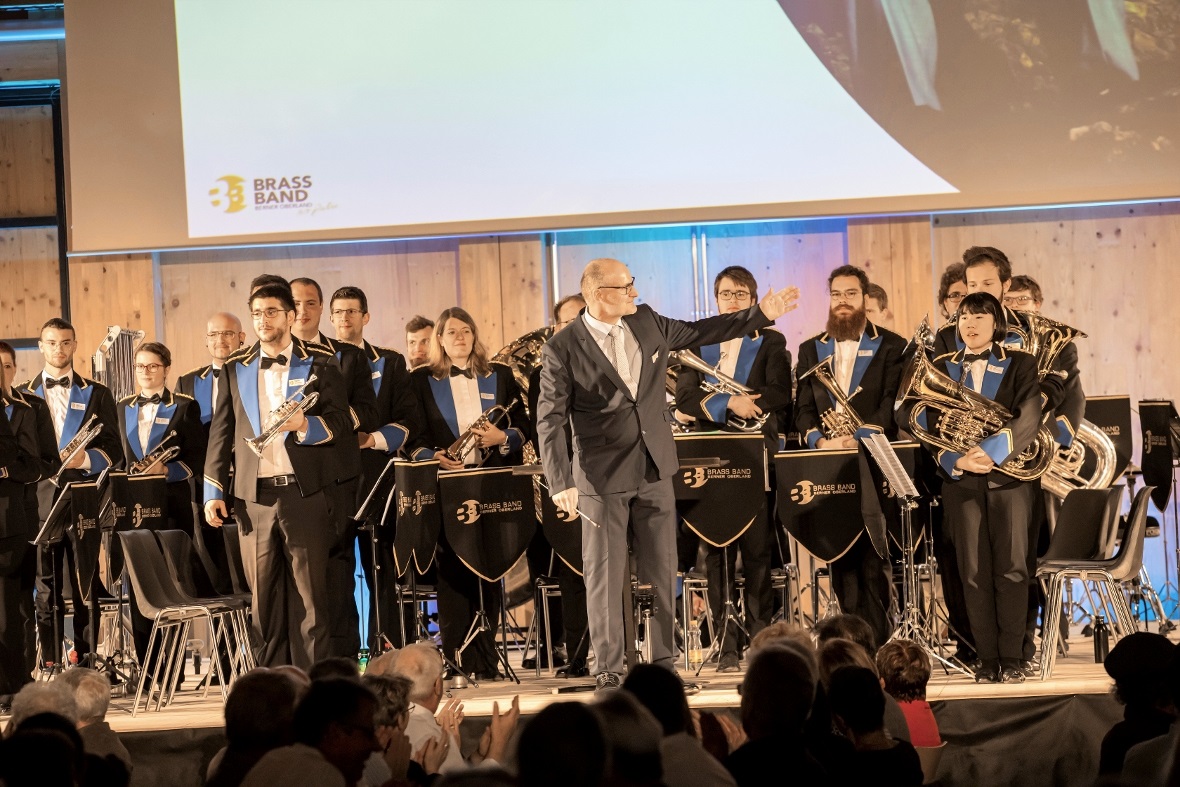 Ein grossartiges Konzert lieferte die BBO unter der Leitung von Corsin Tuor ab.