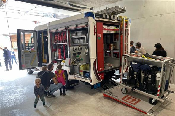 Ein imposantes Fahrzeug nicht nur für die Kinder!