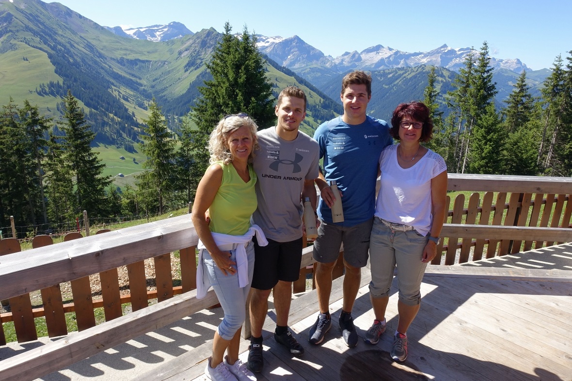 Ein starkes Team, das sich versteht: Der St. Stäffner Lars Rösti und der Schönri...