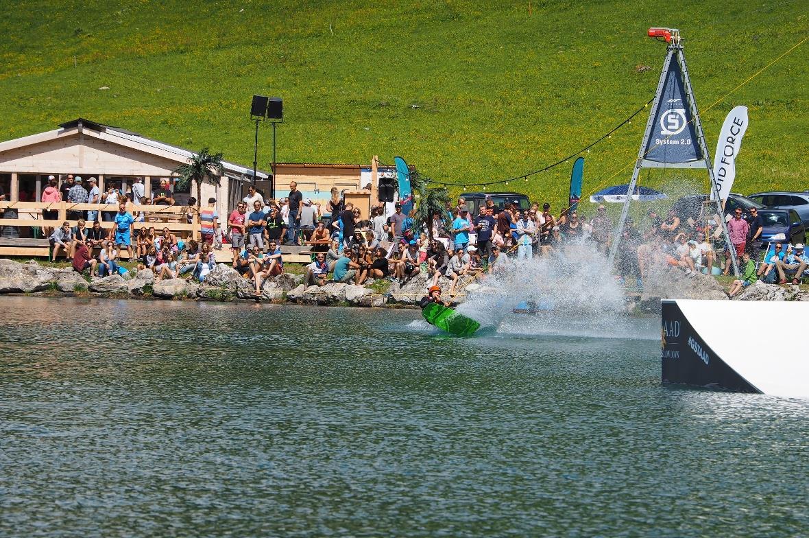 Eine Bar mit Terrasse und die Durchführung von regelmässigen Events soll die Att...