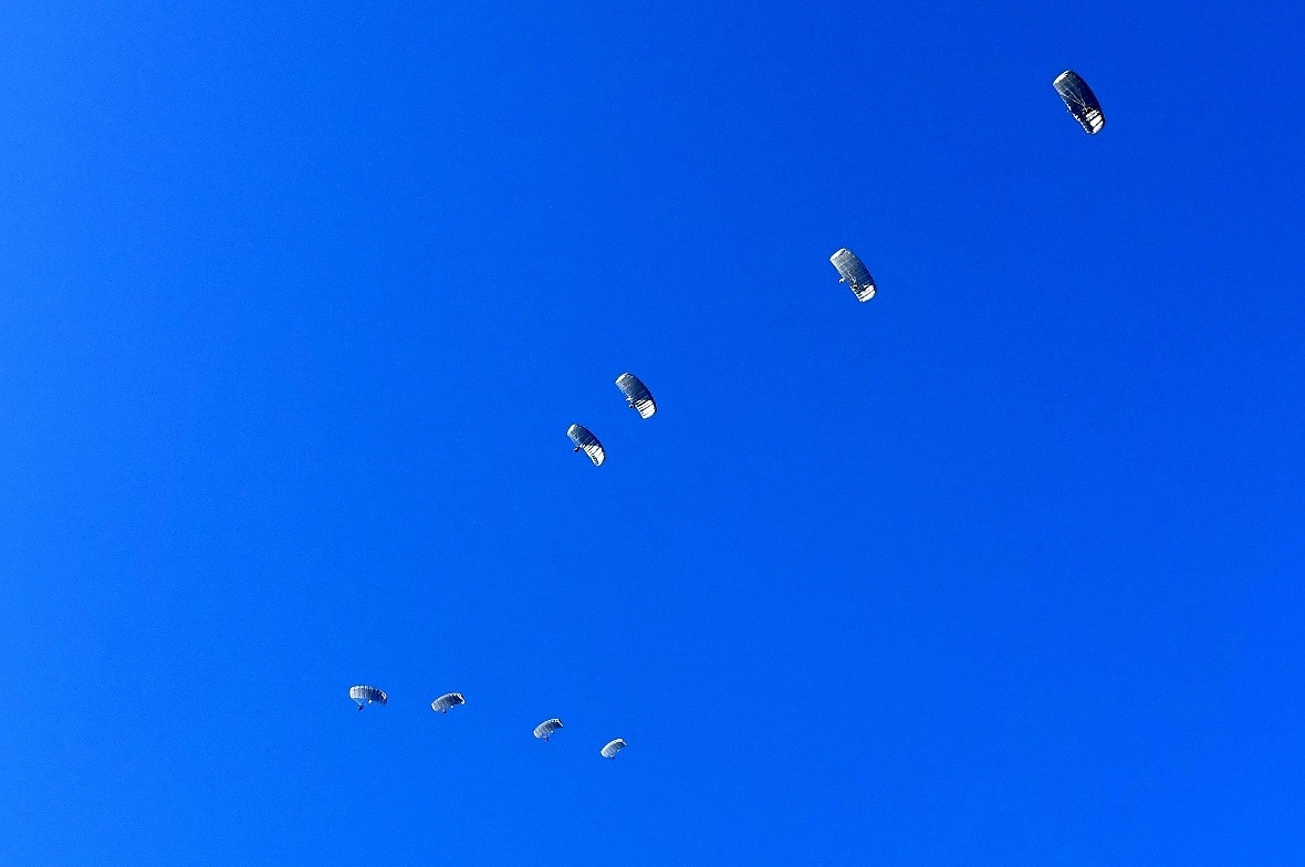 Eine vorgegebene Formation fliegen – Aufgabe voll erfüllt.