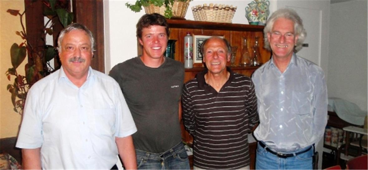 Einige Geehrte, Bruno Born, 40 Jahre; Stephan Rösti, Präsident; Charly Hählen, 25Jahre; René Keller, 40 Jahre