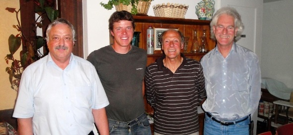 Einige Geehrte, Bruno Born, 40 Jahre; Stephan Rösti, Präsident; Charly Hählen, 25Jahre; René Keller, 40 Jahre