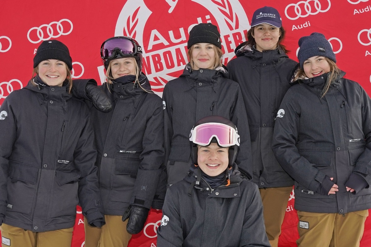 Erfolgreiche Snowboarder von Simme und Saane: Noémie Wiedmer, Janine Wüthrich, M...