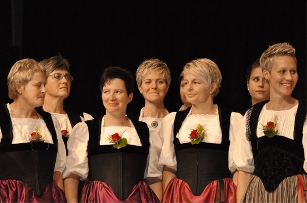 Erfreute Gesichter bei den «Flöschfrauen» über den erfolgreichen Jodlerabend
