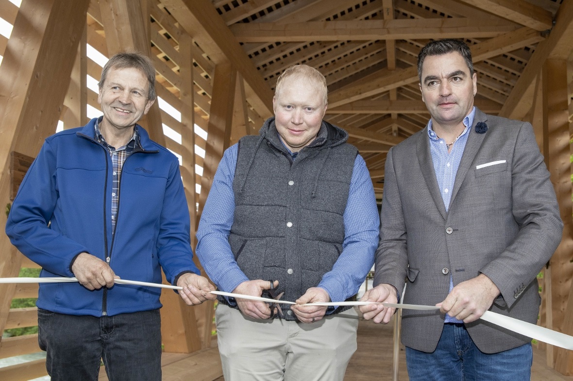 Erich von Siebenthal, Präsident der Initiative Holz BE, Michael Blatti, Gemeinde...