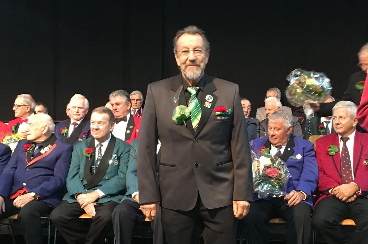 Ernst Aegerter wurde für 50 Jahre Aktivmitgliedschaft geehrt.