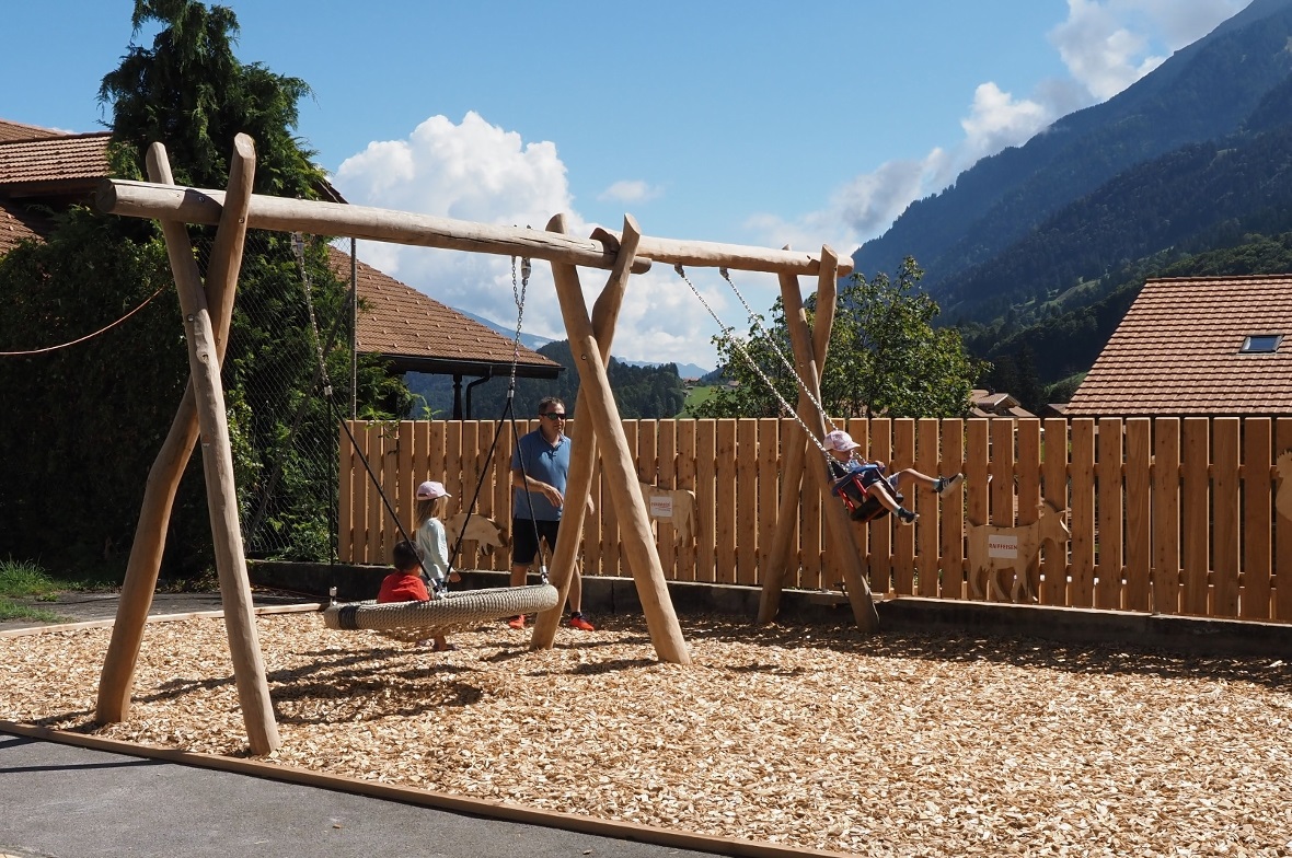 Eröffnung Spielplatz Diemtighuus.