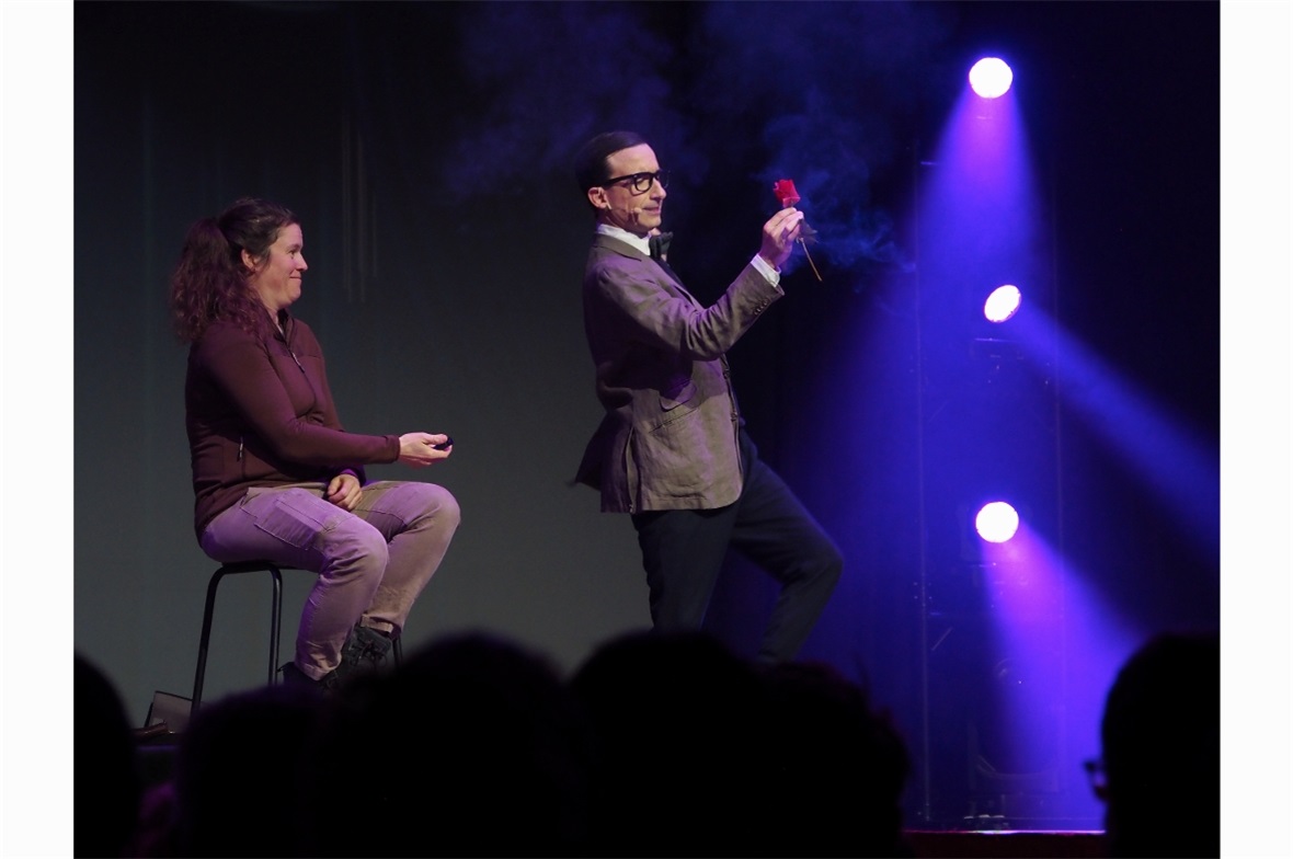 Eröffnungsshow am Donnerstag, 4. Februar: Magic Club 2026.