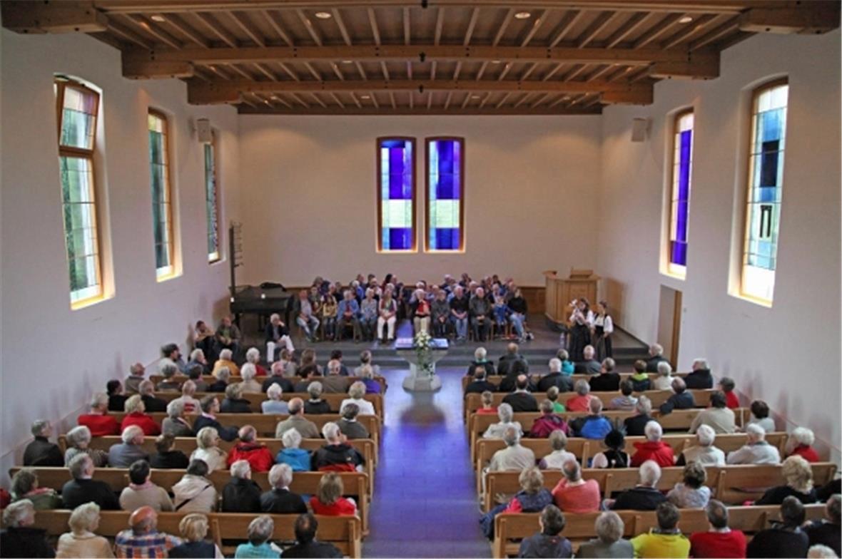 Erst August-Feier 2015 in der mit über 200 Gästen besetzten Reformierten Kirche ...