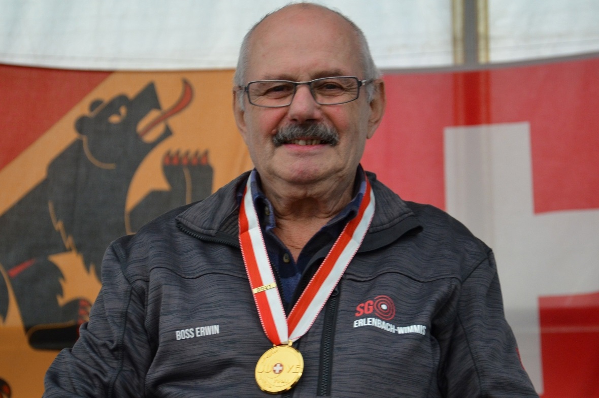 Erwin Boss aus Latterbach erzielte Gold mit seinem aufgerüsteten Sturmgewehr 57-03.