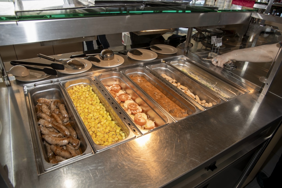 Es gab viel und reichlich. Zeit für sich nehmen und dabei gemütlich essen.