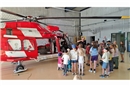 Es konnte der Heli besichtigt werden und wer Glück und den Mut dazu hatte, wurde...