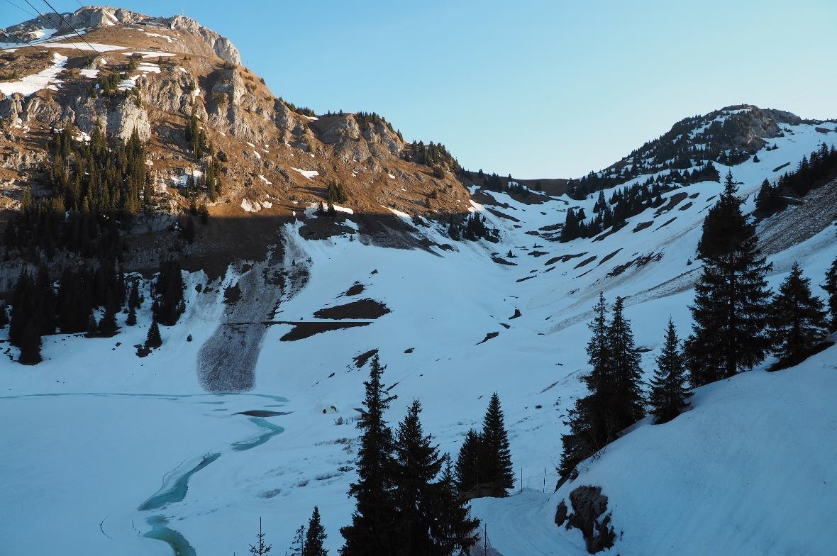 Es liegt noch sehr viel Schnee Ende April 2018.