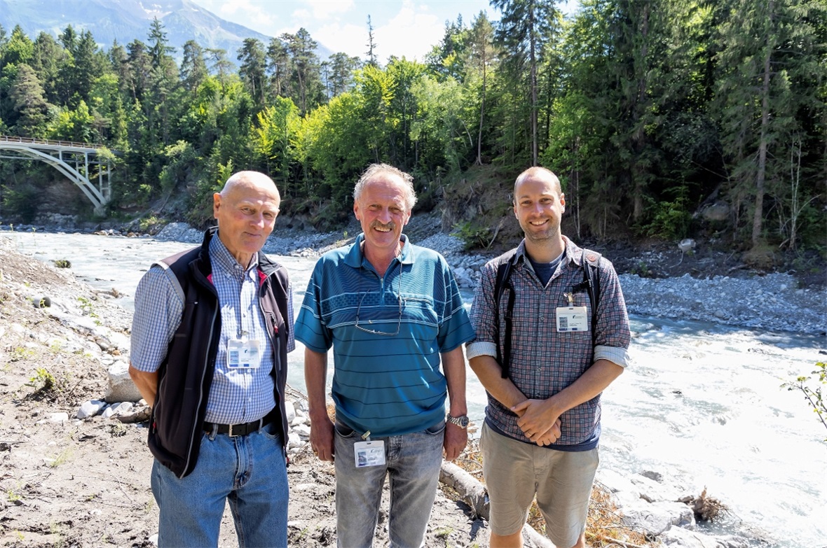 «Es machte Freude so zu arbeiten» fand (Mitte) daneben links Manfred Hofmann, Vi...