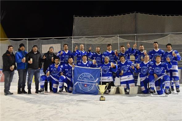 Es wurde gefeiert: Der EHC Lenk-Zweisimmen ist Gruppensieger in der 3. Liga 2023/24.