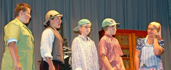 Eugen und seine Lausbuben-Kollegen bei Tante Melanie.