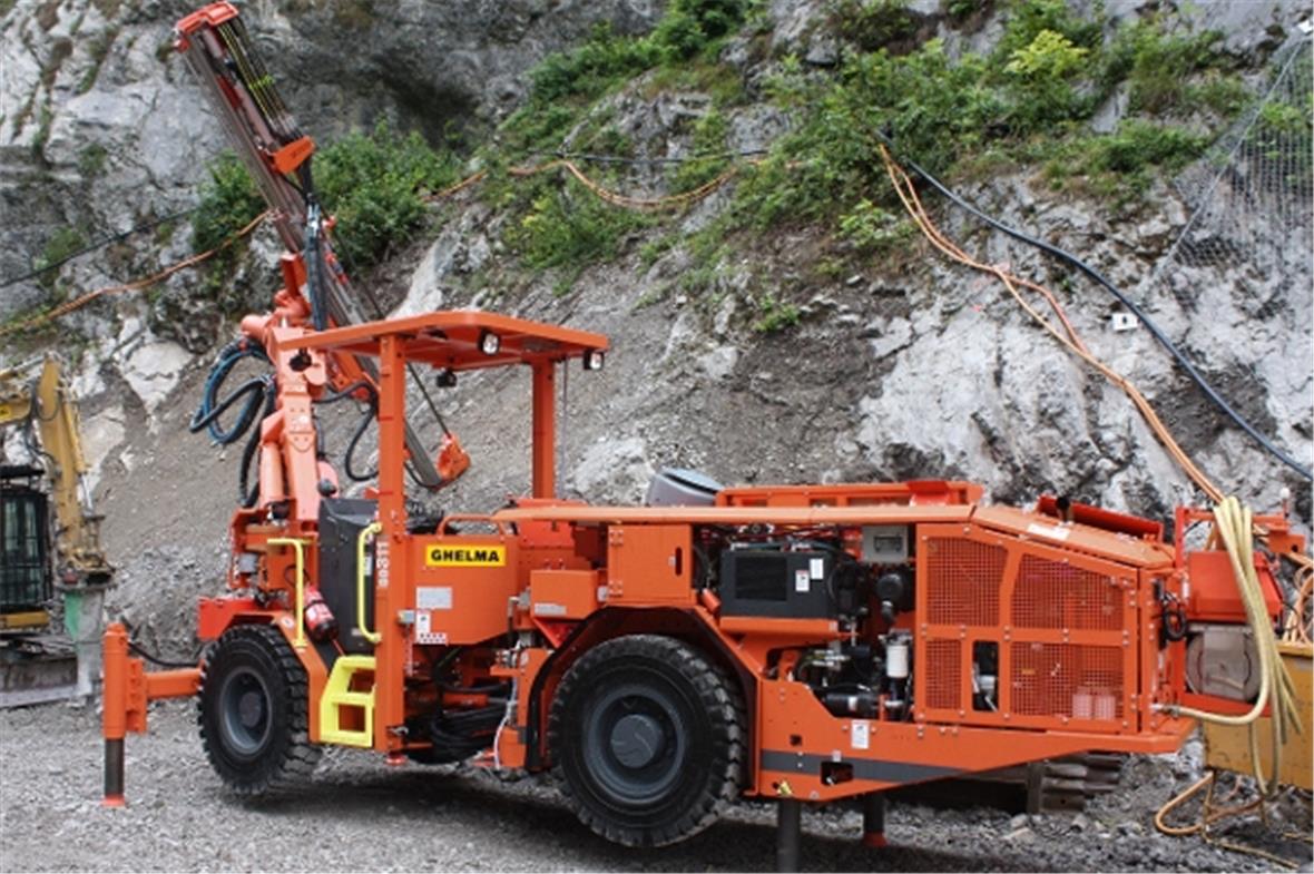 Europaweit einzigartig: Beim Bau des Fluchtstollens für den Simmenfluhtunnel kom...