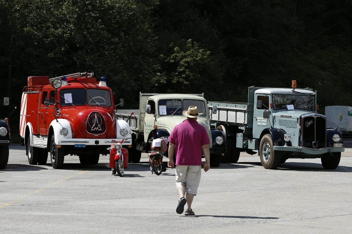 Fahrzeuge aus der guten alten Zeit.