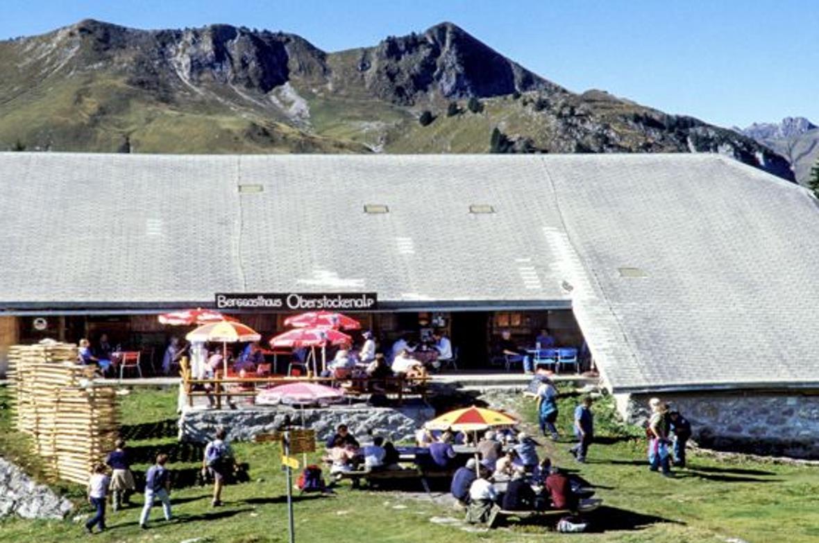 Familie Vreni und Werner Bühler produzieren den AOP Berner Alpkäse, der im Jahrgang 2016 an der Olma Gold geholt hat, auf der Oberstockenalp in Erlenbach.
