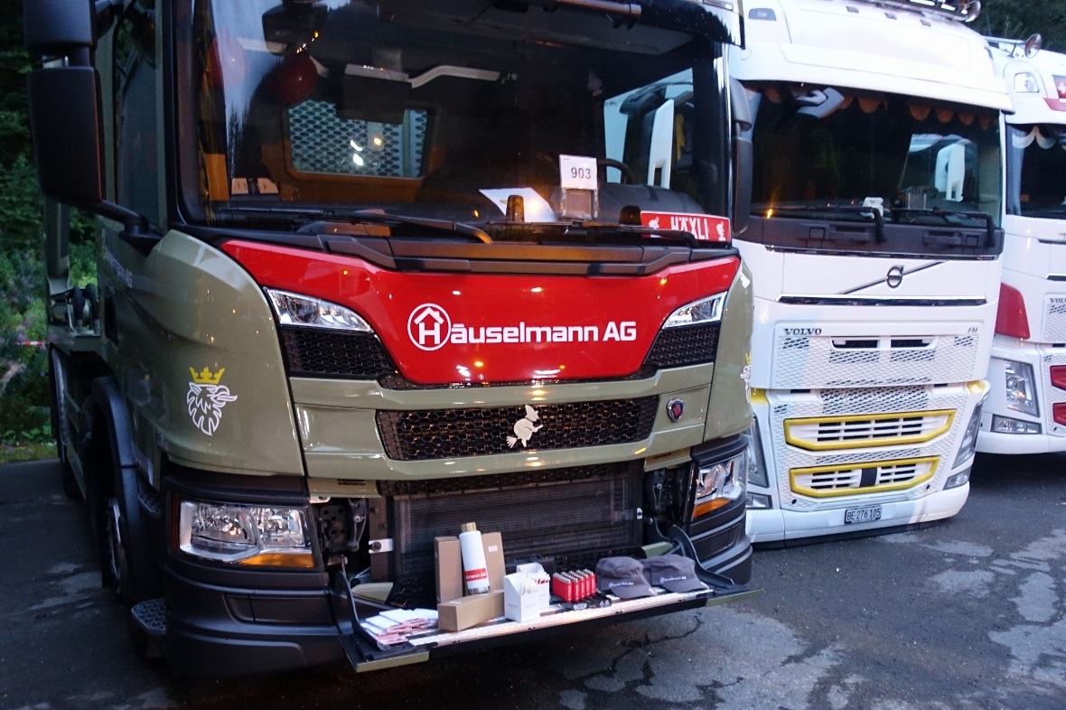 Fanartikel im Boardkiosk.