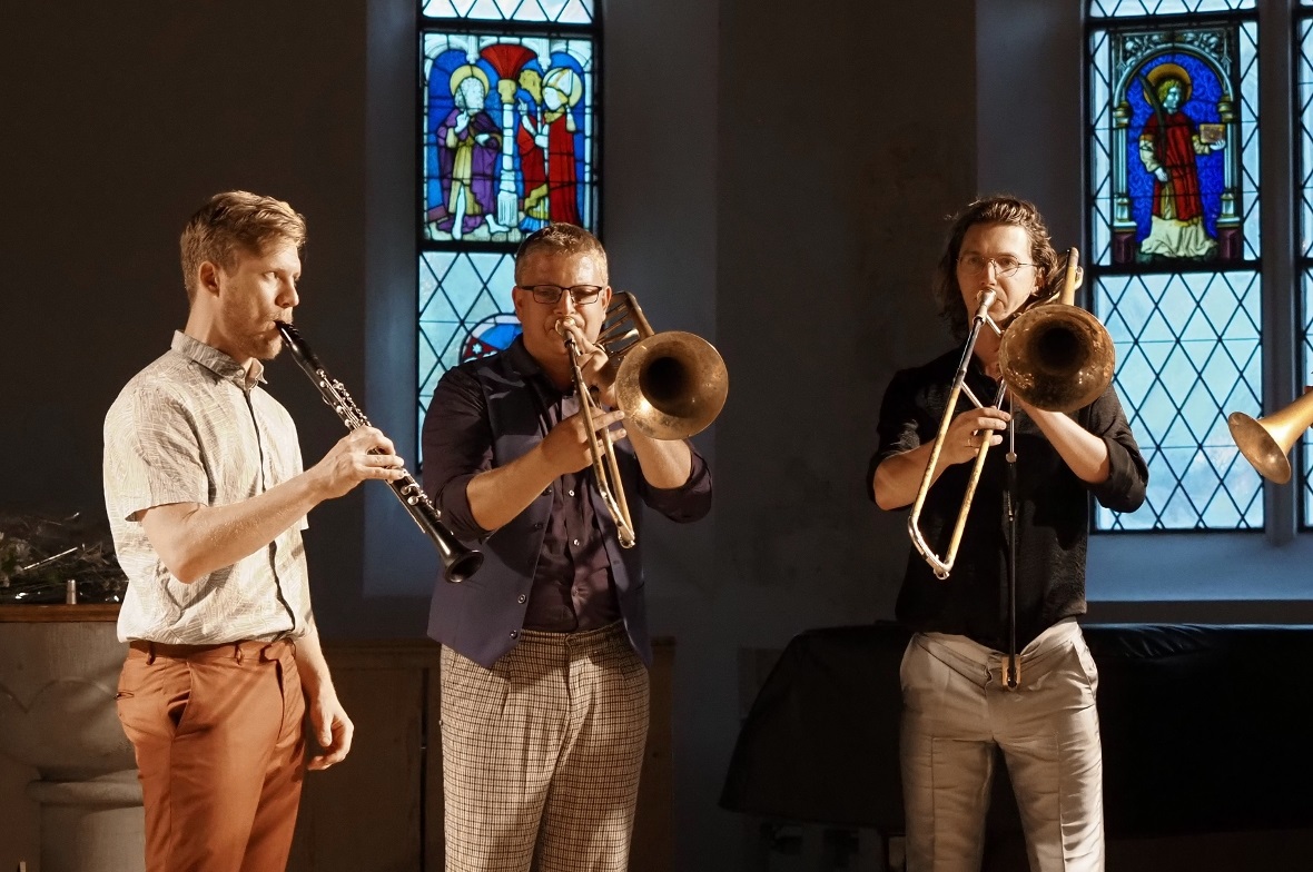 Federspiel: Frédéric Alvarado-Dupuy, Thomas Winalek und Christian Amstätter.