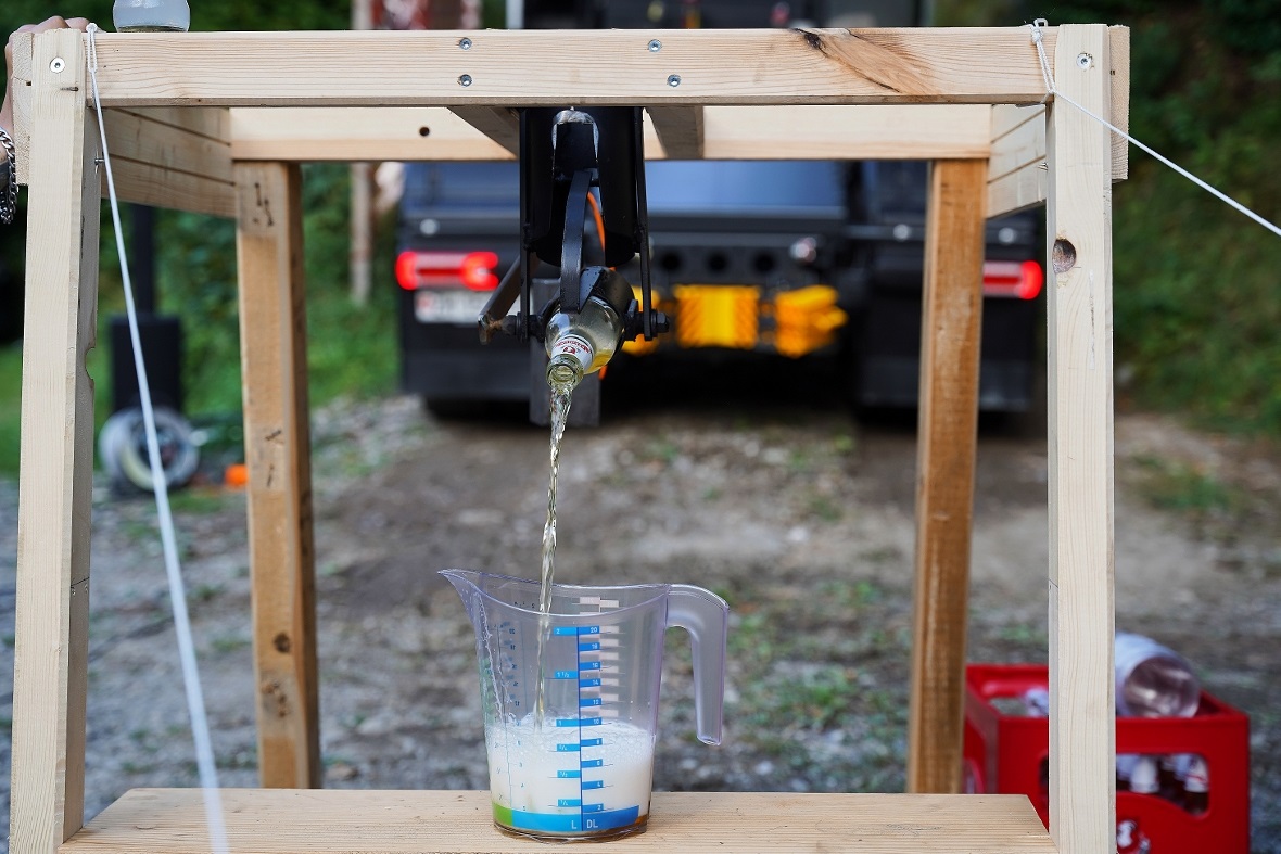 Feinarbeit: Mit dosiertem Einsatz des Gaspedals musste eingeschenkt werden. 