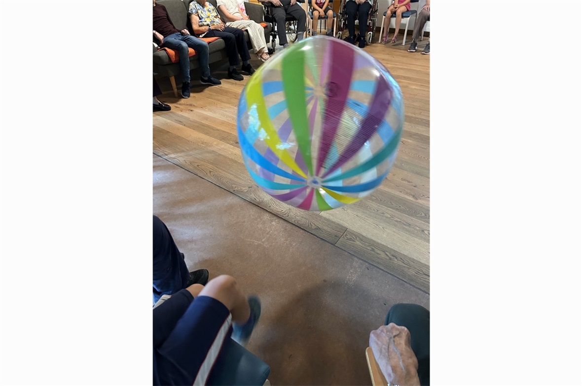 Ferienpass-Nachmittag im Pflege- und Wohnchalet Dorfmatte: Sitzfussball verband ...