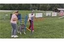 Ferienpass bei der Hundeschule St. Stephan: Mittelschnauzerhündin Unique mit zwe...