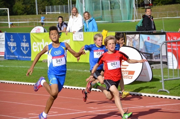 Fionn Bauer mit Startnummer 61 wird Zweiter beim Swiss Athletic Sprint Finale.