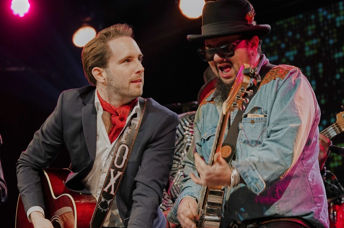 Florian Fox und Marc Amacher rockten «Das Zelt» zum Abschluss gemeinsam.