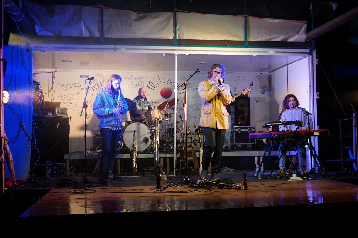 Florian Paul und die Kapelle der letzten Hoffnung traten als letzte Band auf.