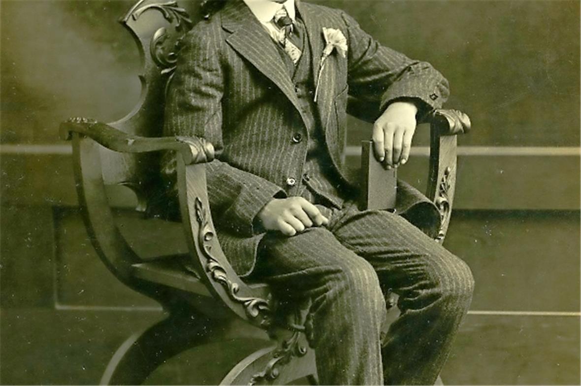 Aus Armut vom Simmental in die USA ausgewandert Fritz Fred Haldemann, geboren 1904, beim Schulende in Wisconsin. Er hatte die beiden ersten Schuljahre im Reichenstein, Gde. Zweisimmen absolviert.