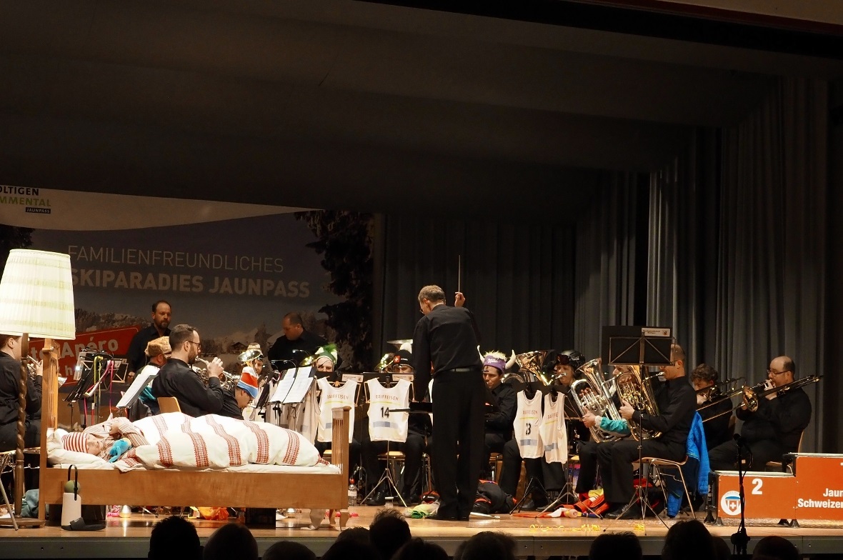 Frühlingskonzert «Alles fährt Ski» der Musikgesellschaft Boltigen.