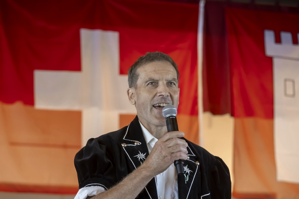 Führte zum letzten Mal durch die Bundesfeier in Wimmis, Gemeindepräsident Peter ...