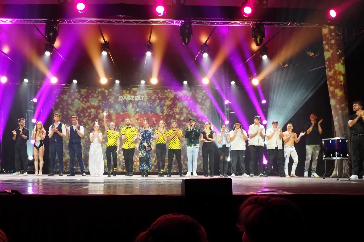 Für die besten jungen Nachwuchskünstlerinnen und -künstler aus der Schweiz hiess...