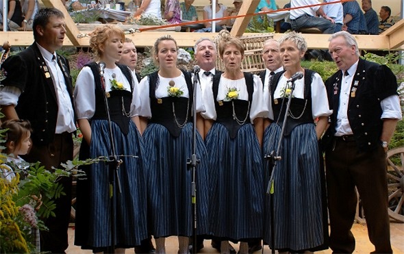 Gastgeber und Unterhalter: Die Diemtigtaler Horejodler leisteten in allen Belangen ganze Arbeit.