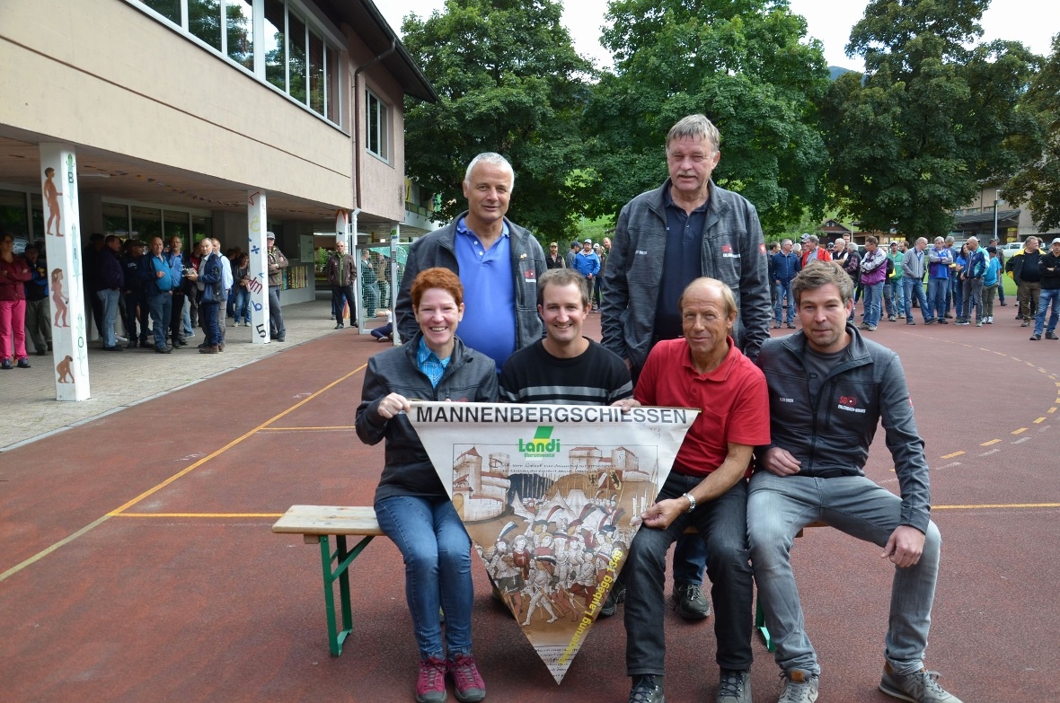 Gastgruppe mit Landibannera: Die Gruppe «Simme» Erlenbach-Wimmis nahm wie 2019 d...