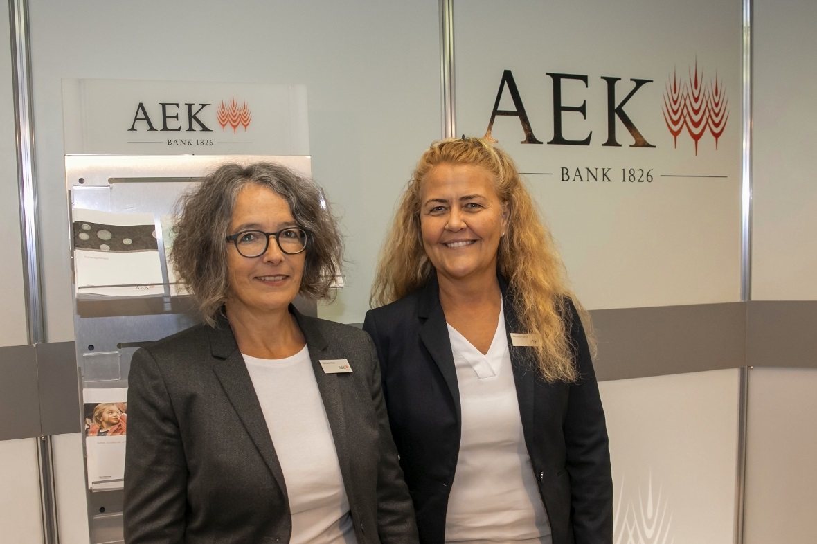 Gehören zum Tal und zur Ausstellung die AEK vertreten durch Barbara Reber und Mo...