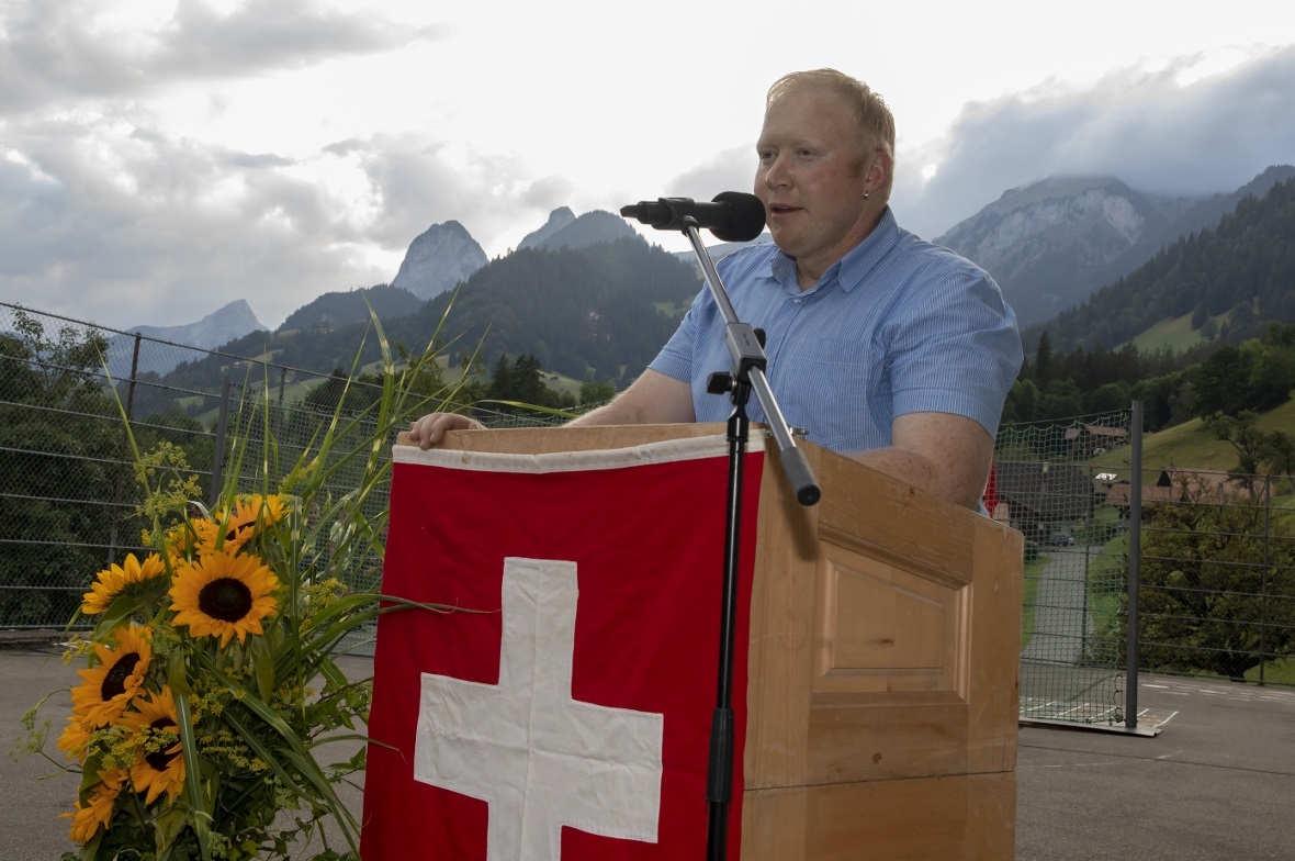 Gemeindepräsident Michael Blatti begrüsste die Besucher und fasste sich sehr kur...